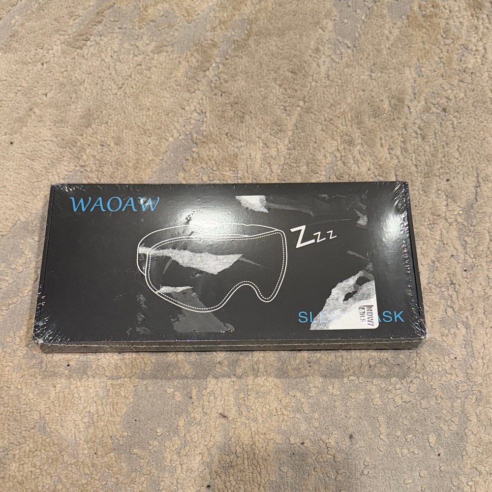 Black‎ WAOAW Sleep Mask brand new in sealed package